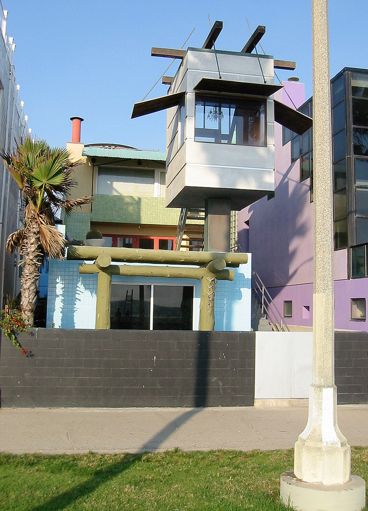Frank O. Gehry Beach House, Venice Beach, CA, USA